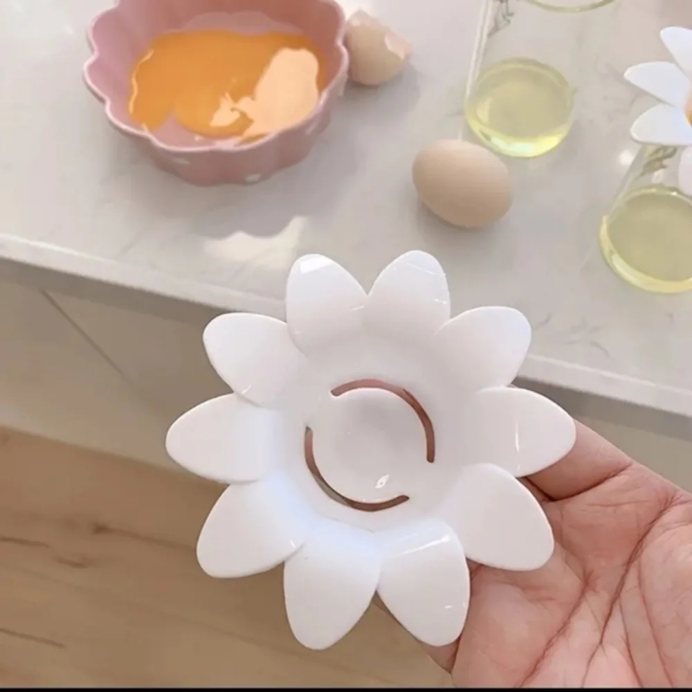 Flower Shaped Egg‎ White Separater for Cooking White